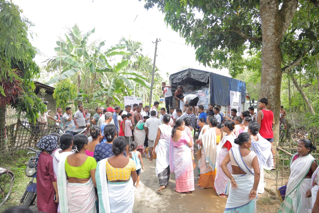 Chola Foundation partners with Smile Foundation to support 1,250 flood affected families in Assam